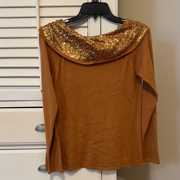 Sequin Trim Long Sleeve Top in Rust orange size PS - Picture 4 of 11